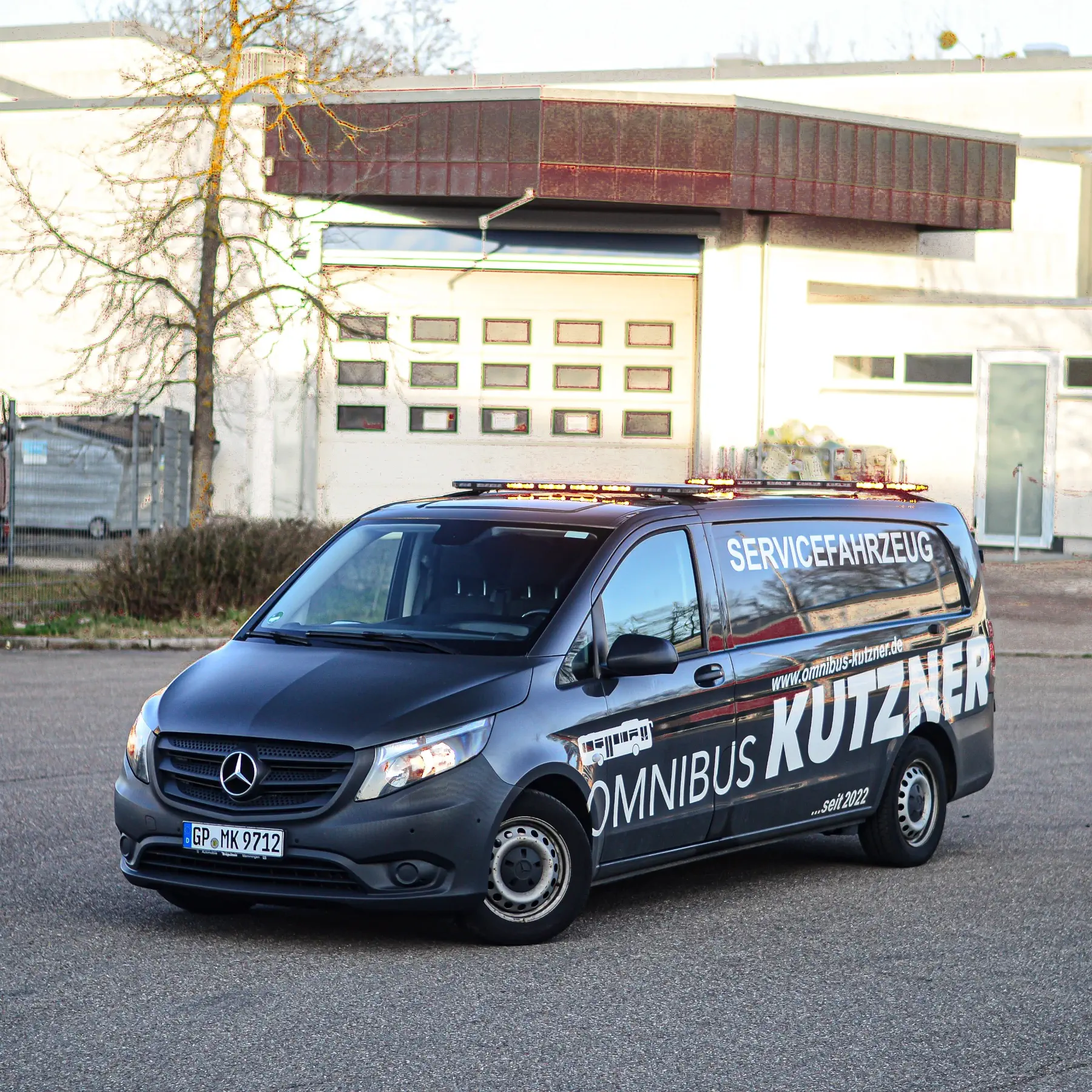 Wagen 12 von Omnibus Kutzner, ein Servicefahrzeug.